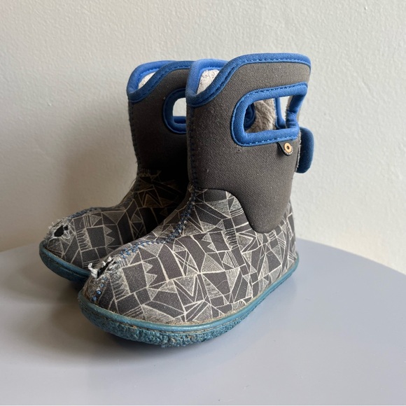 Bogs Other - BOGs slip in winter boots, toddler size 7. Blue gray pattern. Waterproof warm